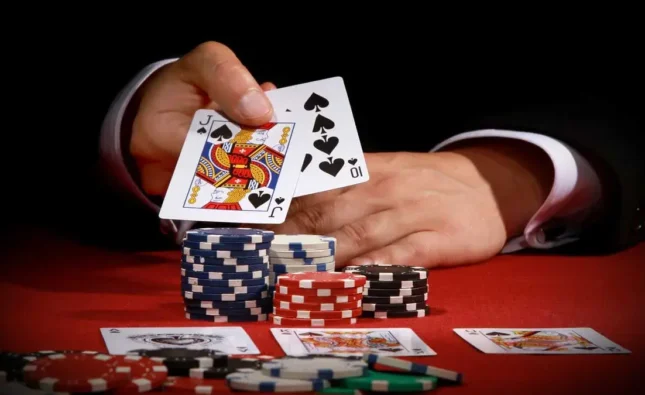 10 Quick and Comprehensive Poker Strategy Tips to Improve Your Game